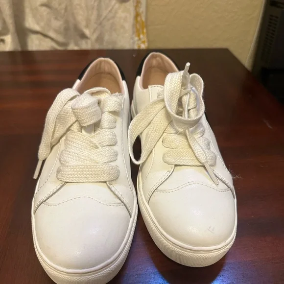 Kate Spade Fez White/Black Big Logo Leather Women Sneakers- SZ 6 B - Picture 5 of 10